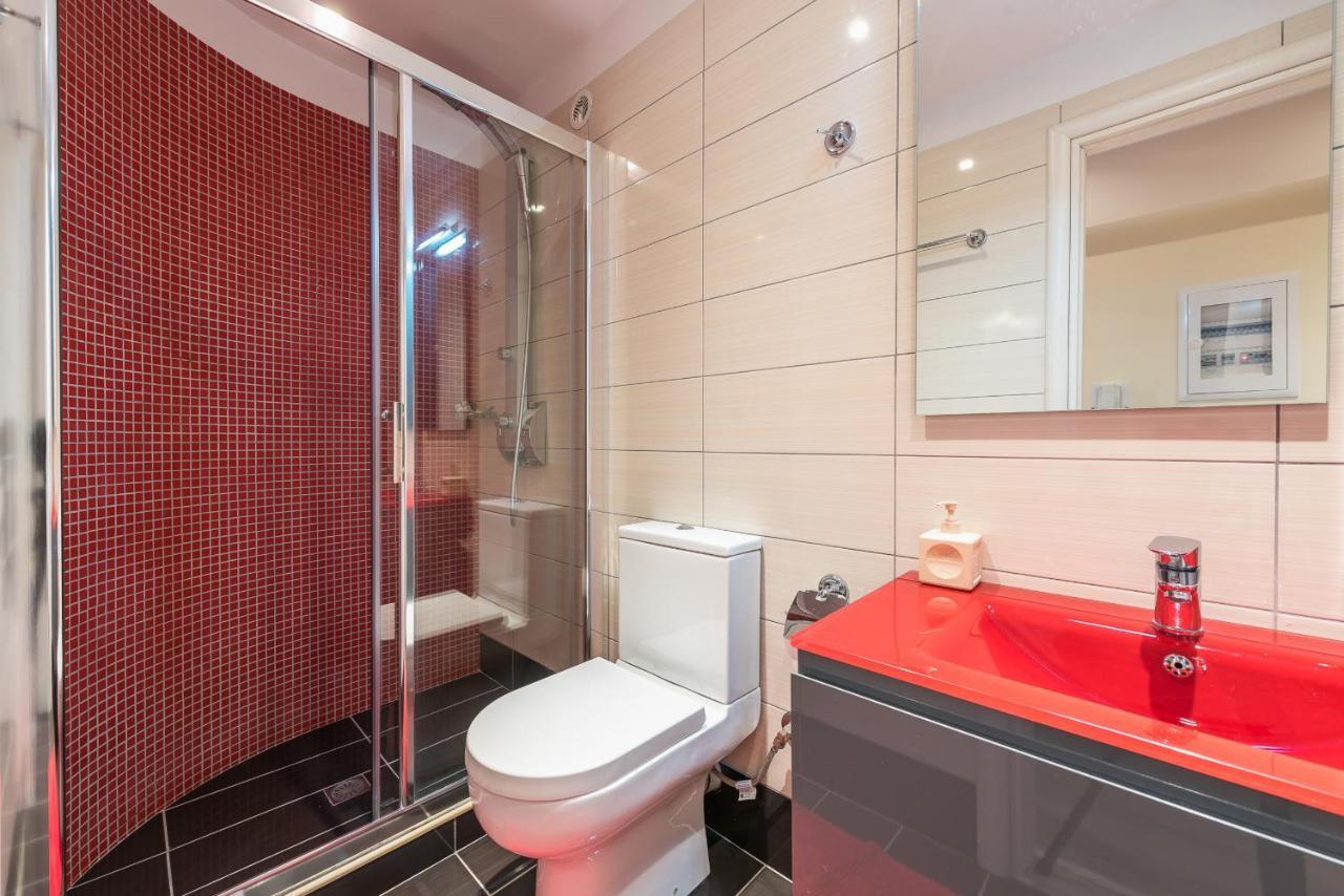 An Impressive 2 Bdr Apt In Glyfada أثينا المظهر الخارجي الصورة